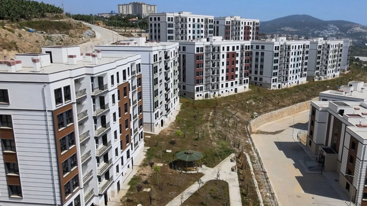 TOKİ Kuralarında Sıra İstanbul'a Geldi! 100 Bin Konut 1+1 2+1 Olarak Dağıtılacak